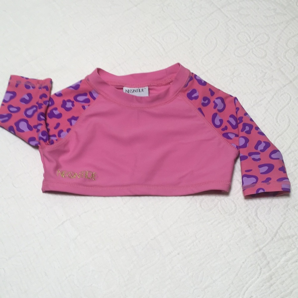 3T (4/$20) Crop Rashguard by Neontide